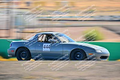 media/Oct-18-2025-Extreme Speed (Sat) [[d6d7e1fef1]]/Group 3 Purple/Session 3 (Turn 1)/